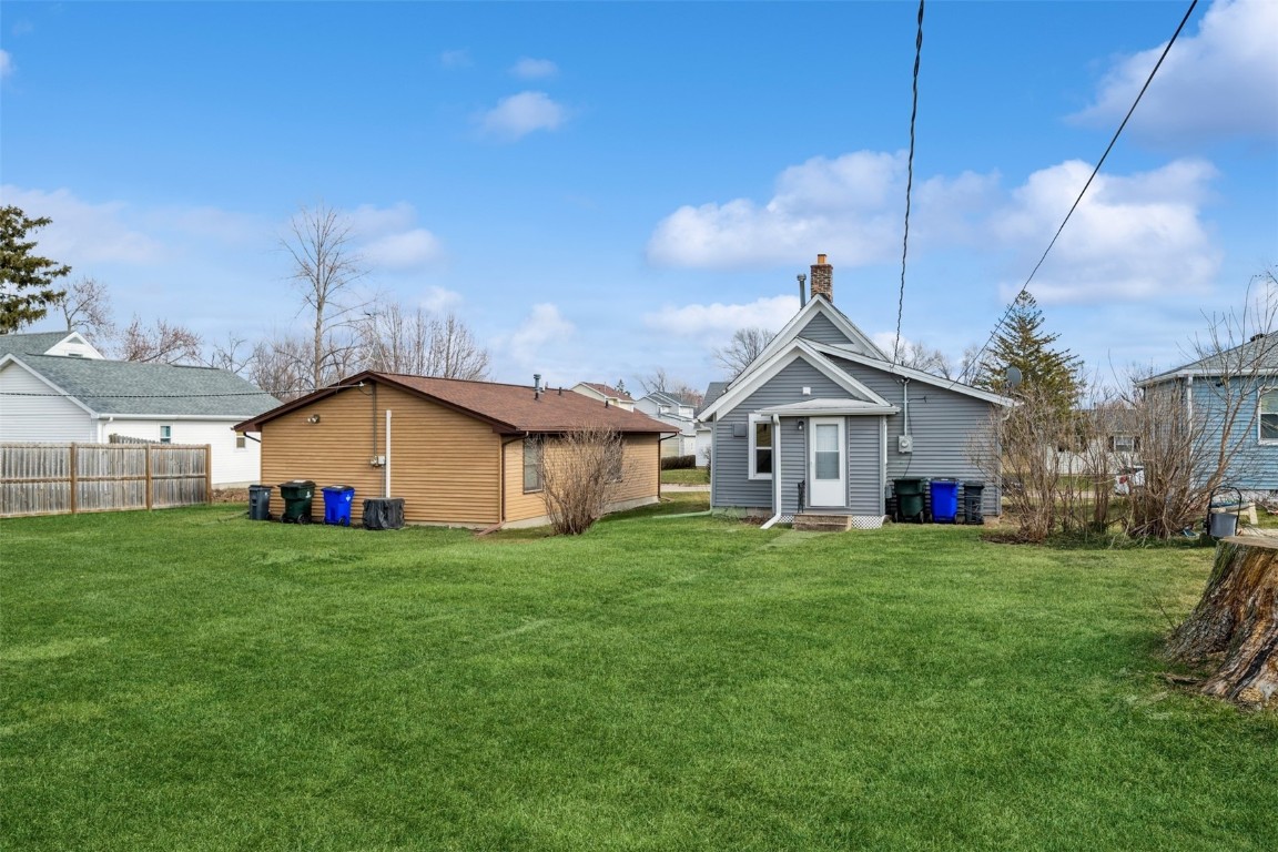 2418 1st Street SW Cedar Rapids IA 52404