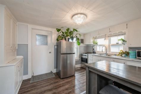 2418 1st Street SW Cedar Rapids IA 52404