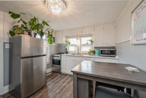 2418 1st Street SW Cedar Rapids IA 52404