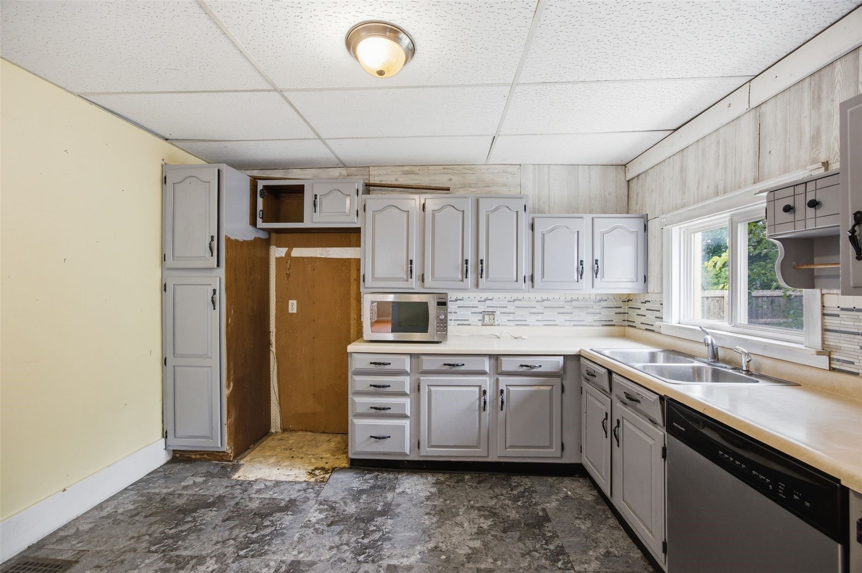401 E 4th Street Tipton IA 52772