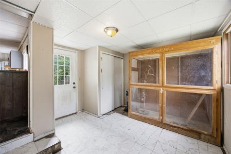 401 E 4th Street Tipton IA 52772
