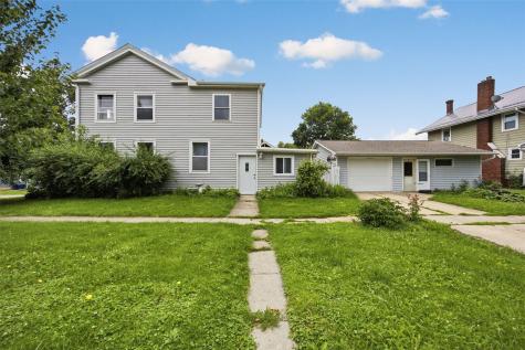 401 E 4th Street Tipton IA 52772