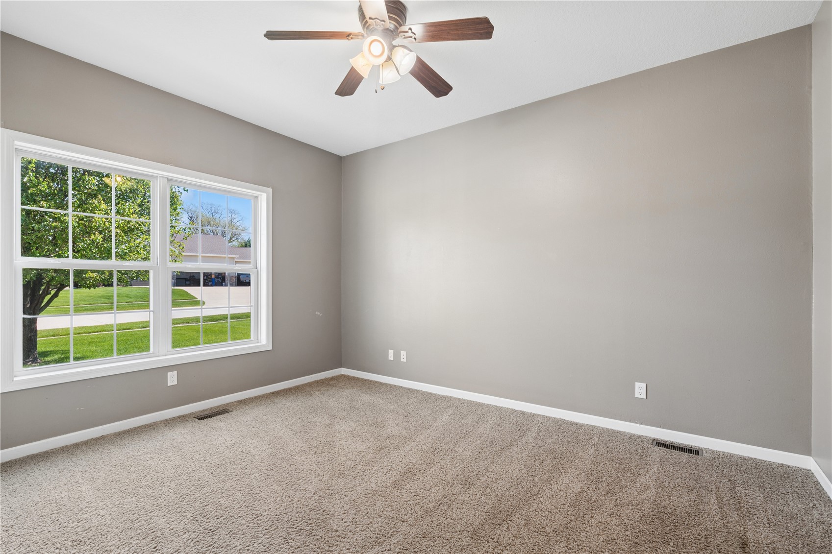 5012 Hay Field Court SW Cedar Rapids IA 52404