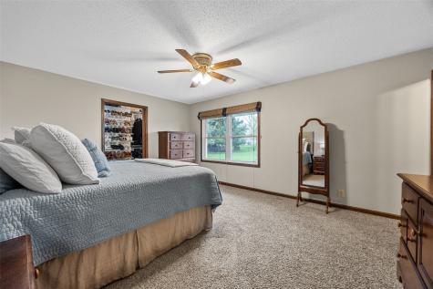 6925 Chelsea Drive NE Cedar Rapids IA 52402