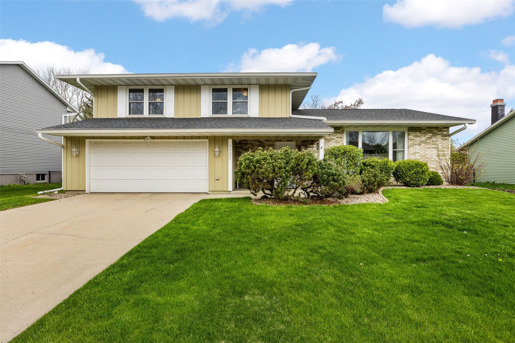 6925 Chelsea Drive NE Cedar Rapids IA 52402