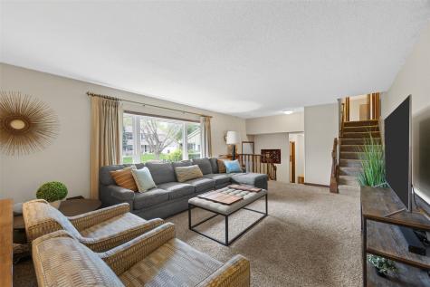6925 Chelsea Drive NE Cedar Rapids IA 52402