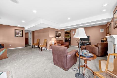 741 Arlington Drive Iowa City IA 52245