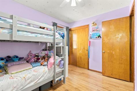 2075 Larry Drive NE Cedar Rapids IA 52402