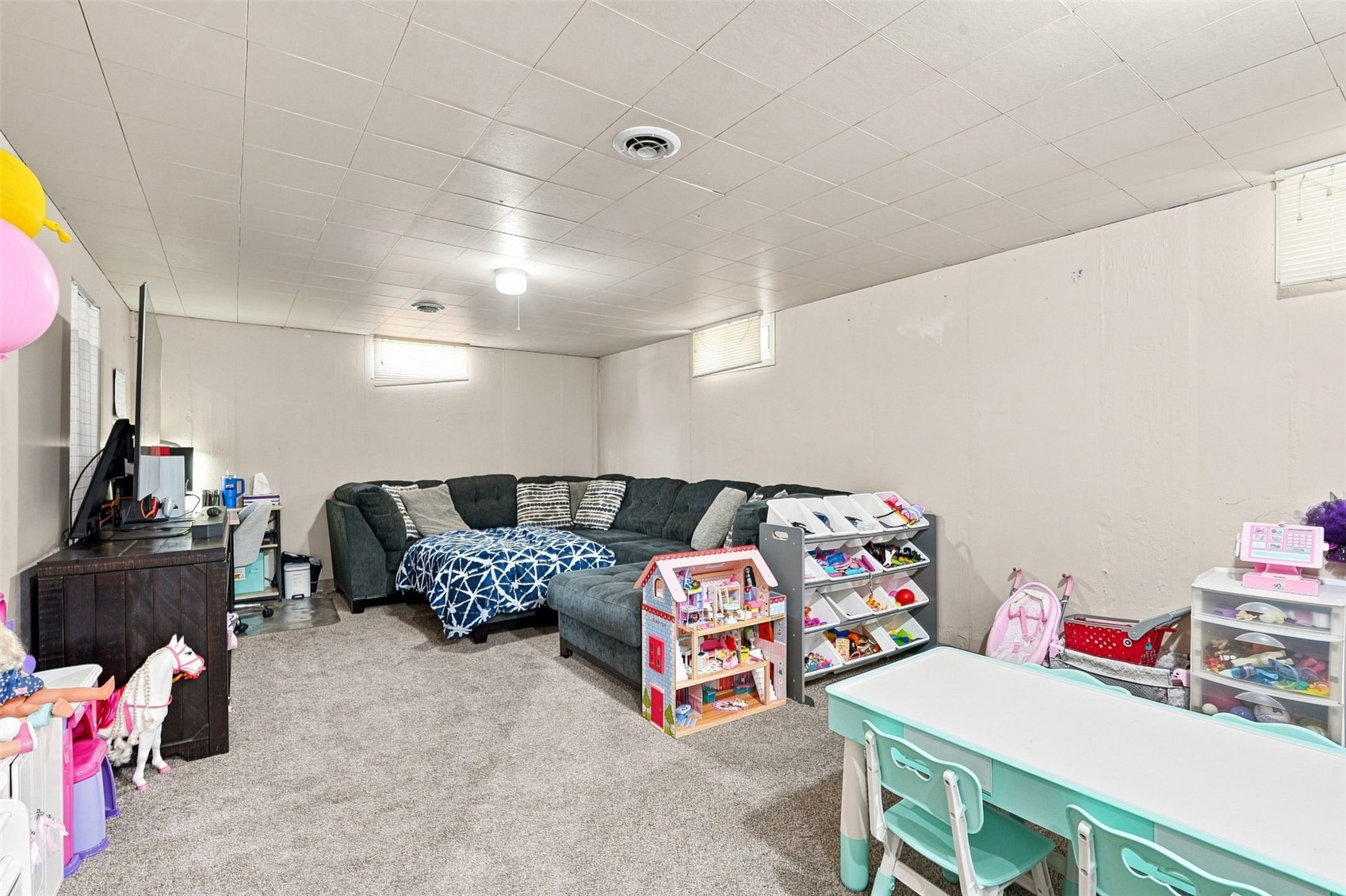 2075 Larry Drive NE Cedar Rapids IA 52402