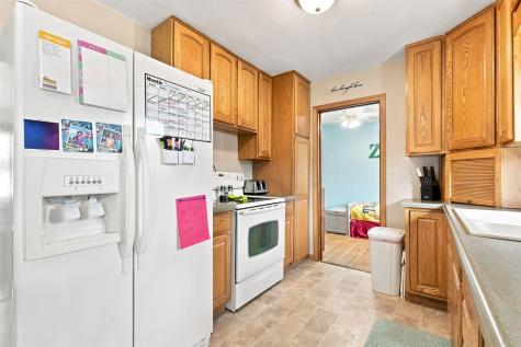2075 Larry Drive NE Cedar Rapids IA 52402