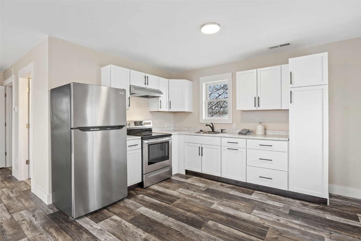 1413 J Street SW Cedar Rapids IA 52404