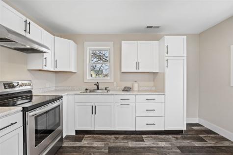 1413 J Street SW Cedar Rapids IA 52404