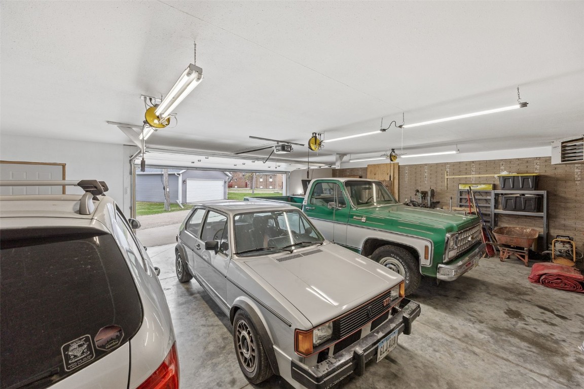 1413 J Street SW Cedar Rapids IA 52404