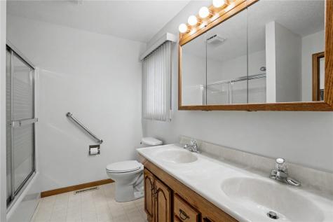 1912 Balsam Drive SW Cedar Rapids IA 52404