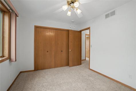 1912 Balsam Drive SW Cedar Rapids IA 52404