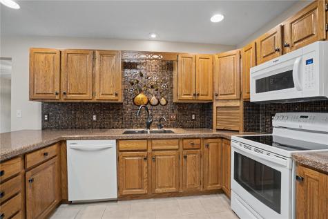 1912 Balsam Drive SW Cedar Rapids IA 52404