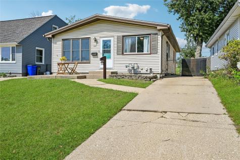 500 41st Street NE Cedar Rapids IA 52402