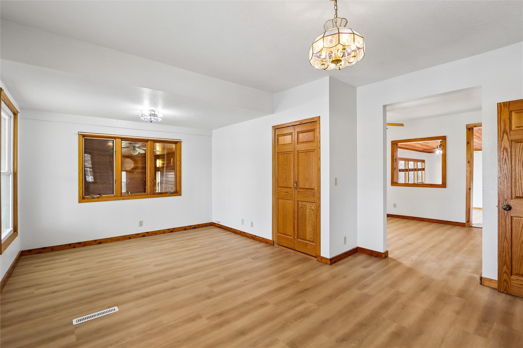 5705 Beverly Road SW Cedar Rapids IA 52404