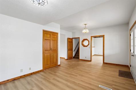 5705 Beverly Road SW Cedar Rapids IA 52404