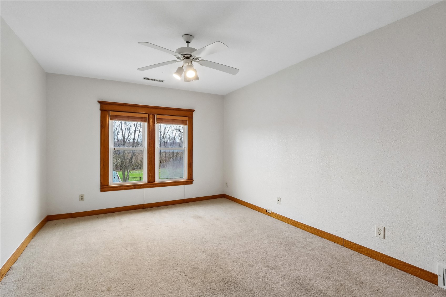 5705 Beverly Road SW Cedar Rapids IA 52404