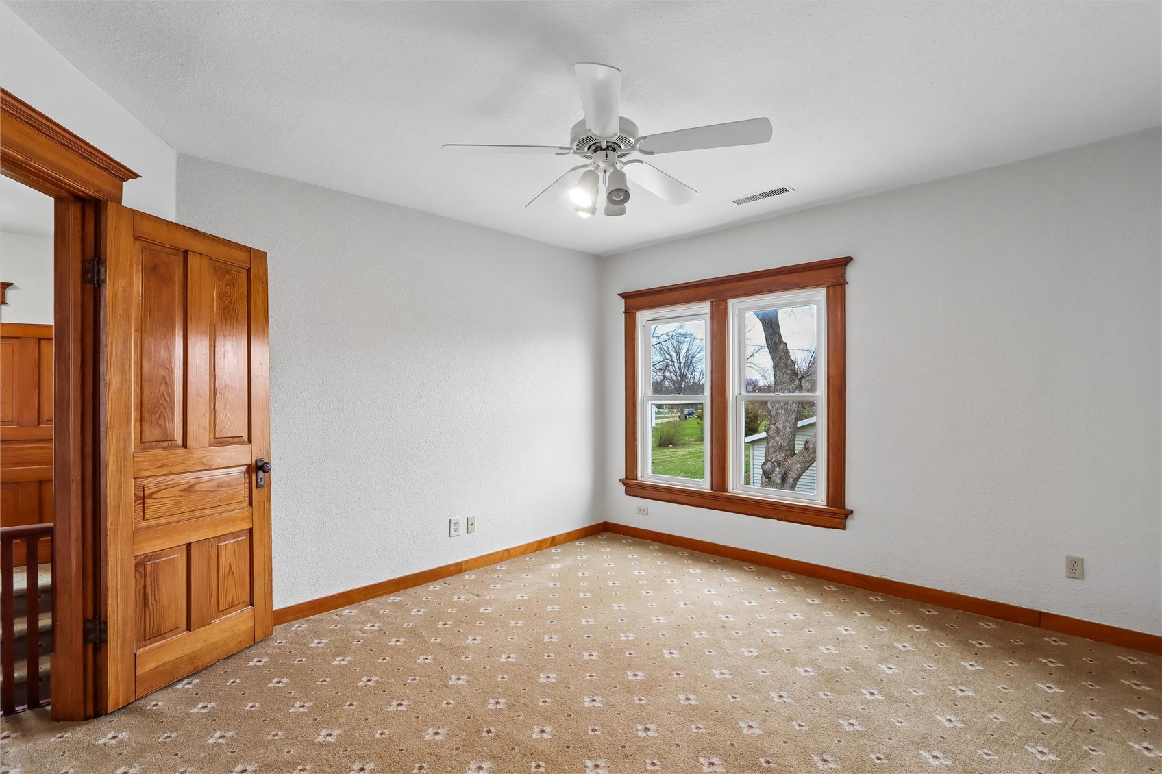 5705 Beverly Road SW Cedar Rapids IA 52404