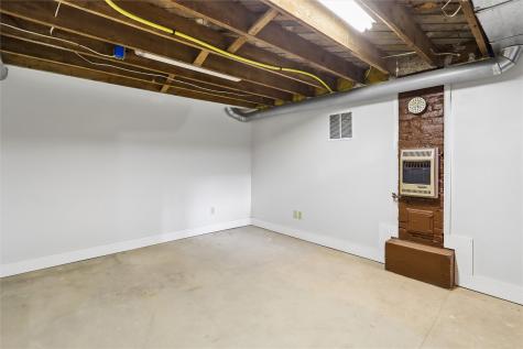 5705 Beverly Road SW Cedar Rapids IA 52404