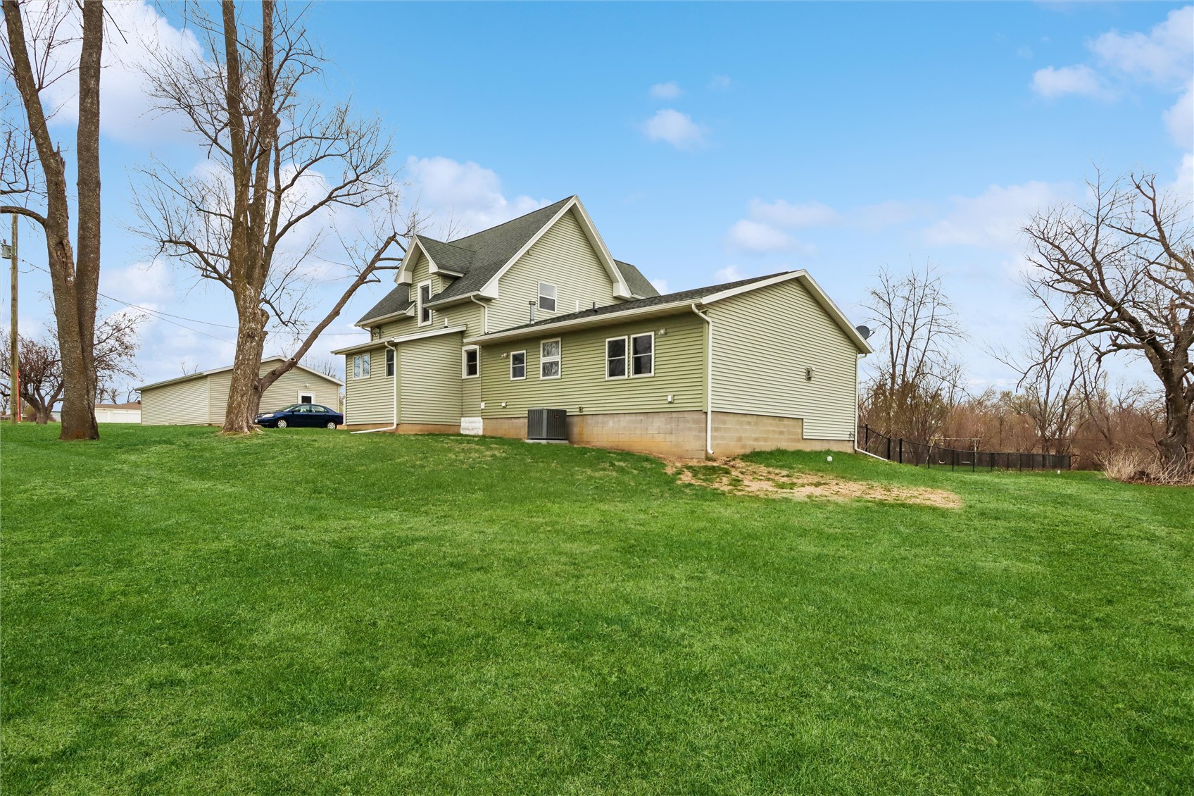 5705 Beverly Road SW Cedar Rapids IA 52404