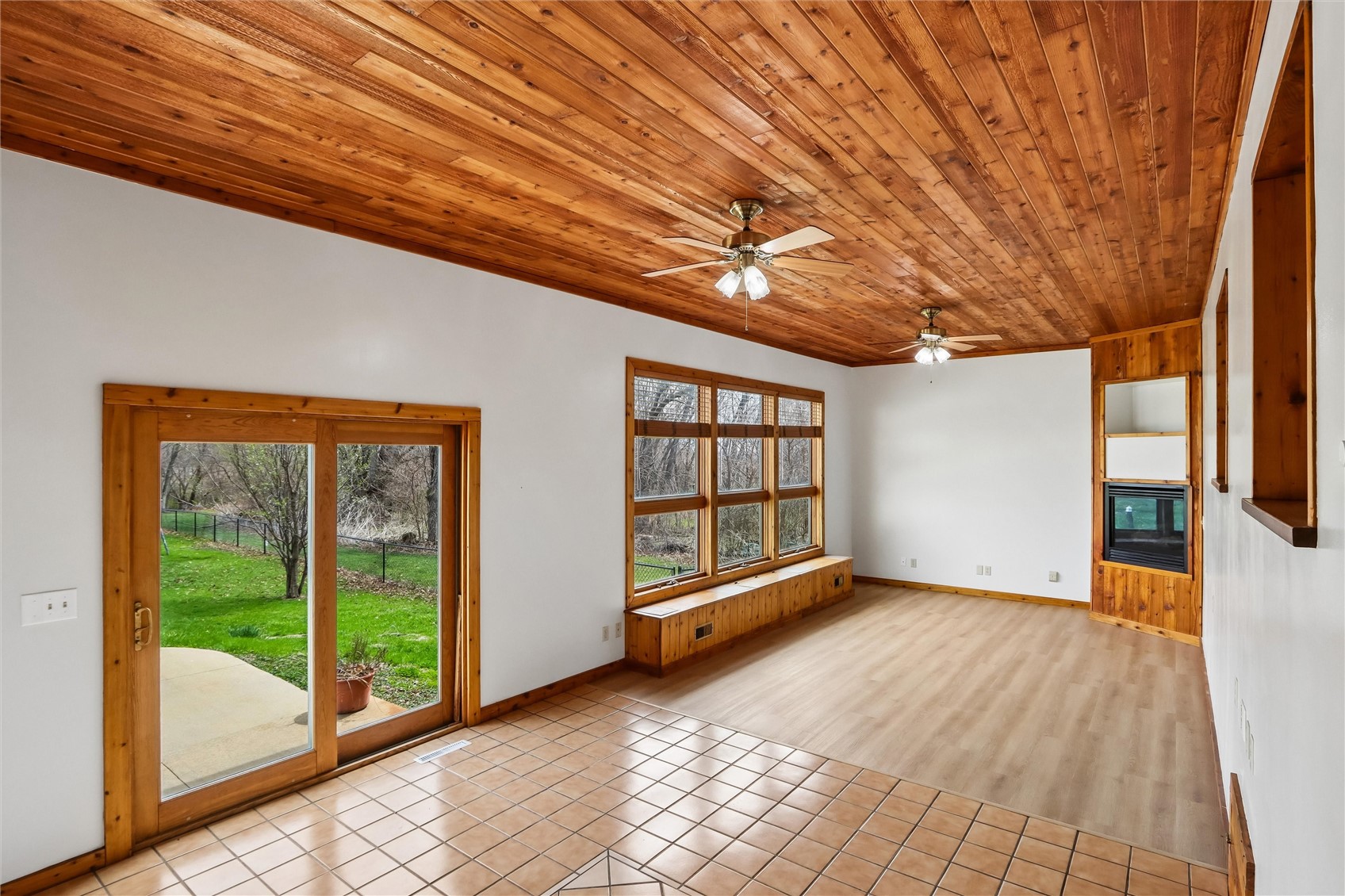 5705 Beverly Road SW Cedar Rapids IA 52404