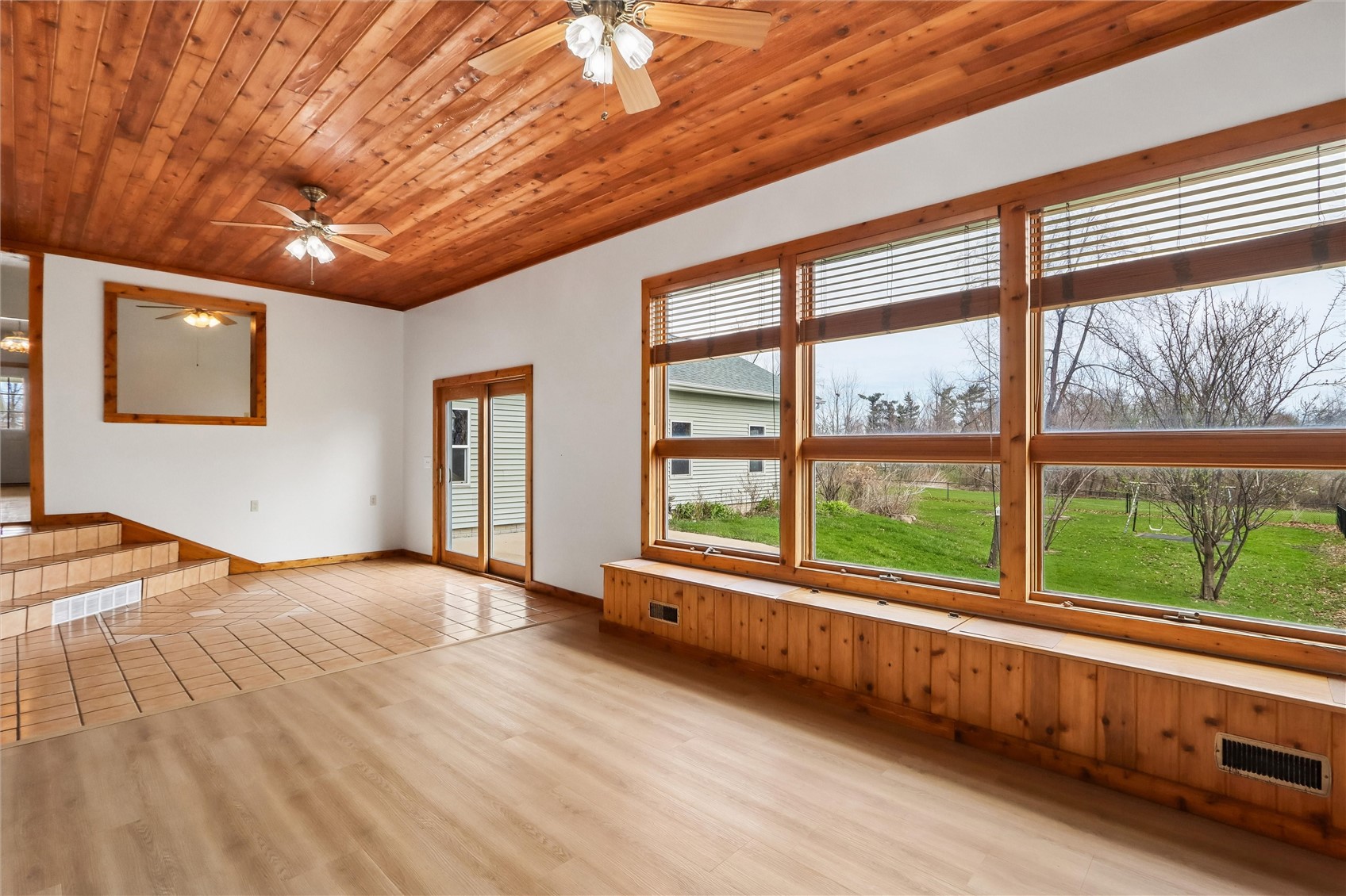 5705 Beverly Road SW Cedar Rapids IA 52404