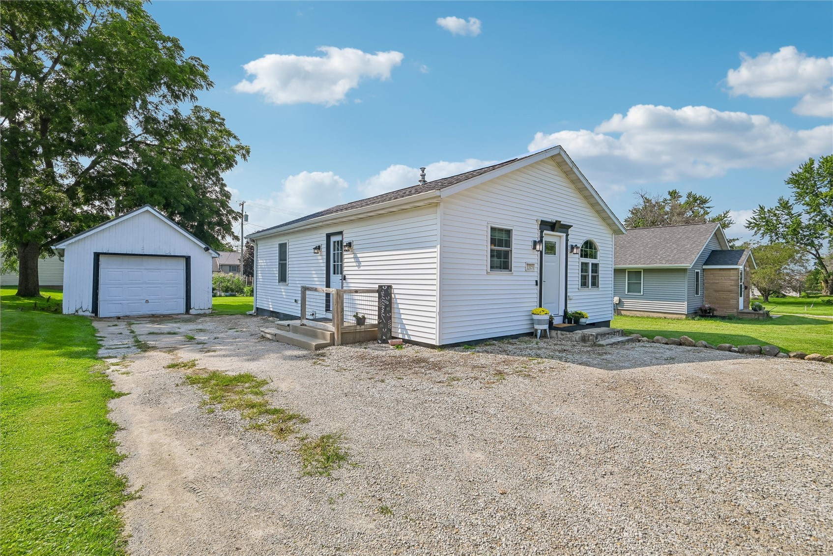 1315 1st Avenue Center Point IA 52213