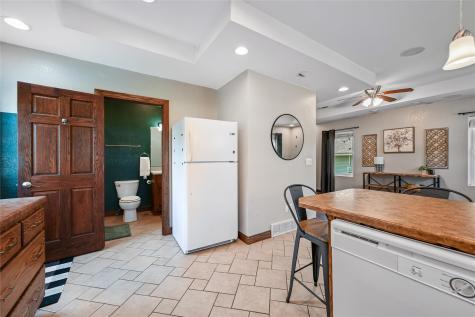 1315 1st Avenue Center Point IA 52213