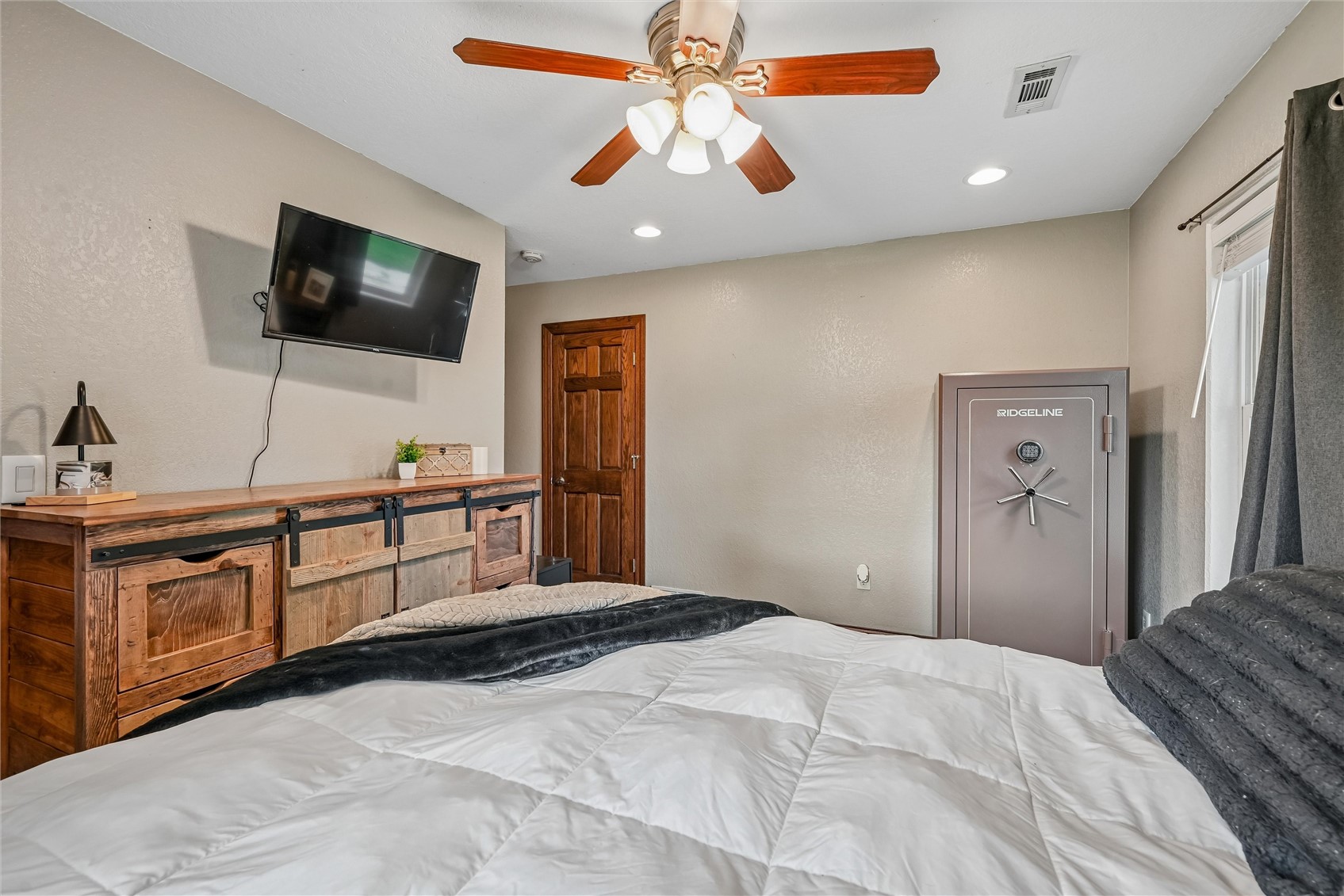 1315 1st Avenue Center Point IA 52213