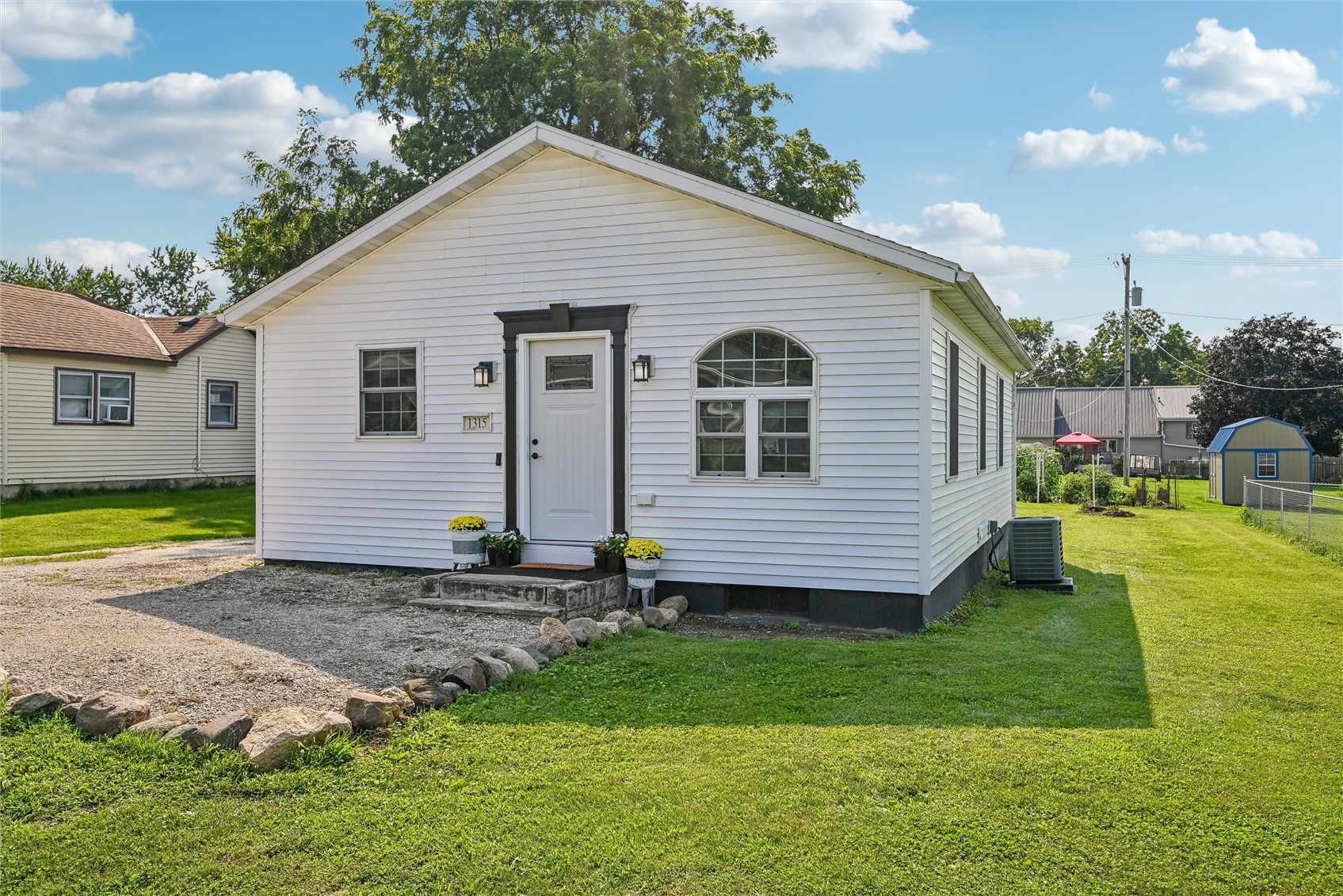 1315 1st Avenue Center Point IA 52213