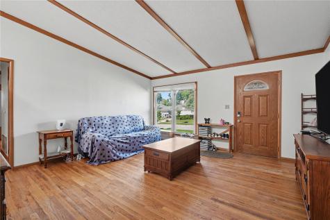 4520 Navajo Drive NE Cedar Rapids IA 52402