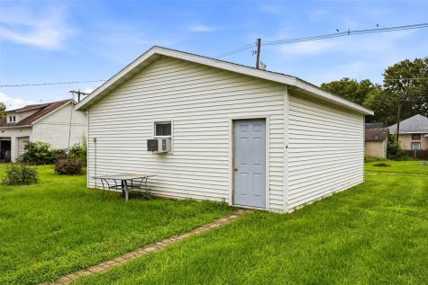 302 Walnut Street Tipton IA 52772