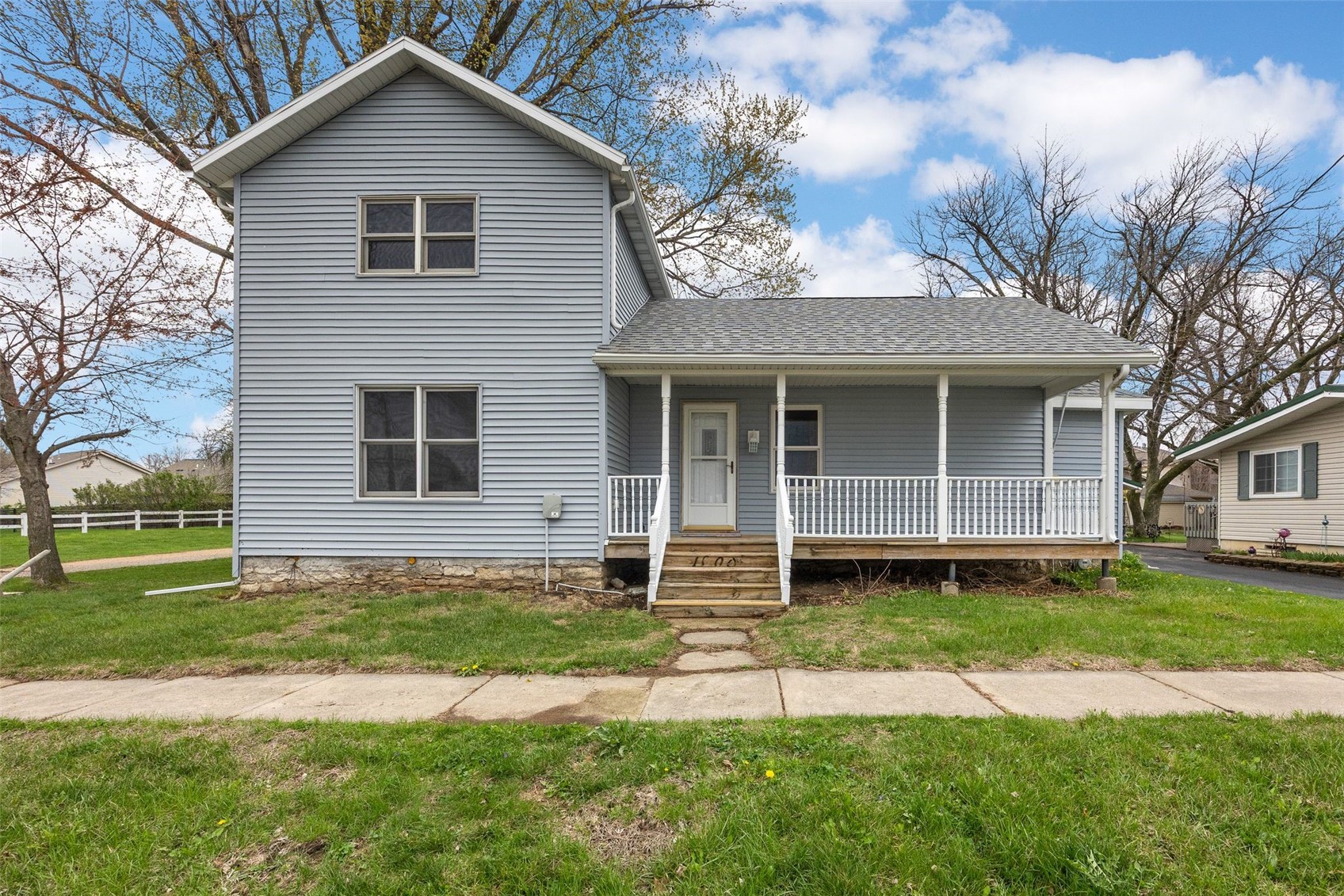 Solon IA, 1000 Stinocher Street