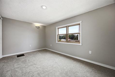 1000 Stinocher Street Solon IA 52333