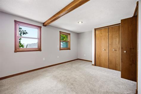 1000 Stinocher Street Solon IA 52333