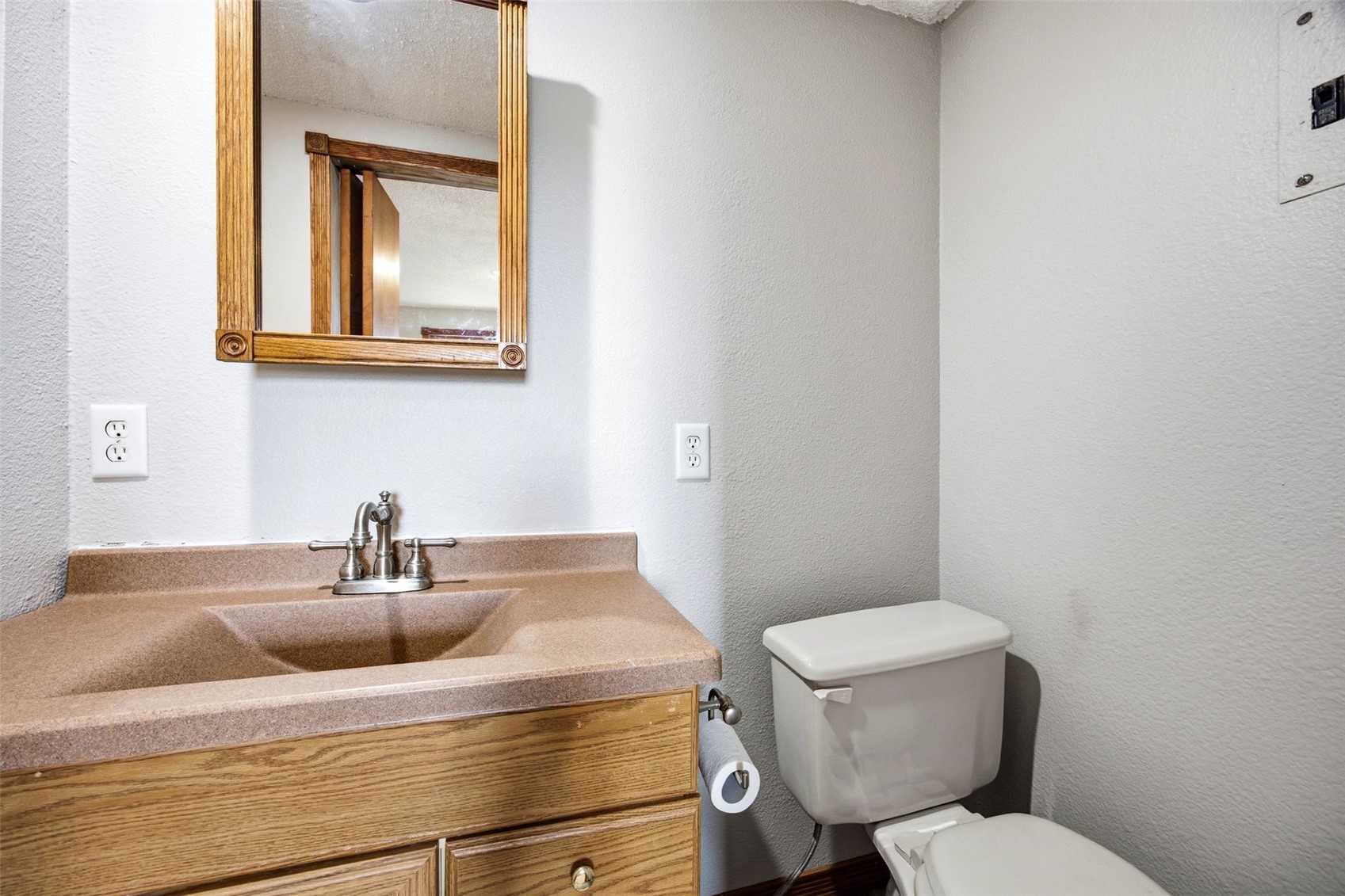 1000 Stinocher Street Solon IA 52333