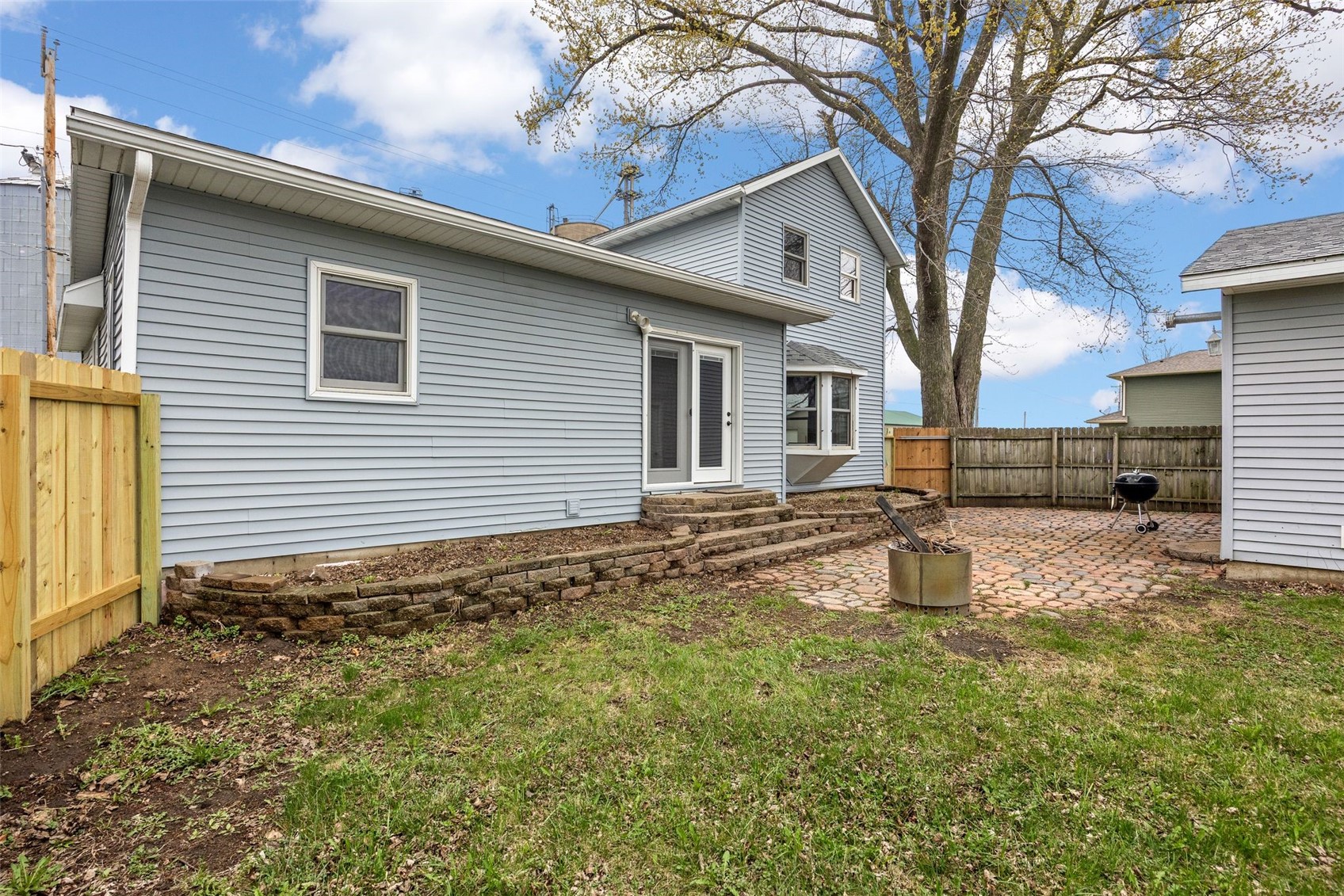 1000 Stinocher Street Solon IA 52333