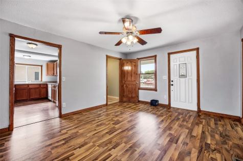 1000 Stinocher Street Solon IA 52333