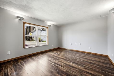 1000 Stinocher Street Solon IA 52333