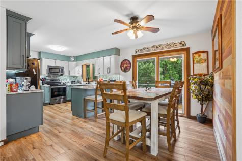 5727 26th Avenue Drive Vinton IA 52349