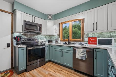 5727 26th Avenue Drive Vinton IA 52349