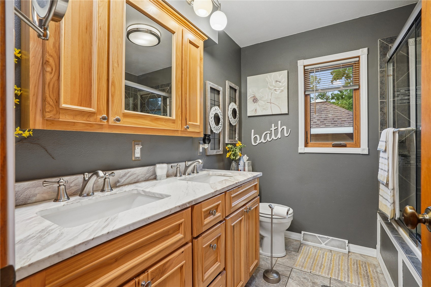 5727 26th Avenue Drive Vinton IA 52349