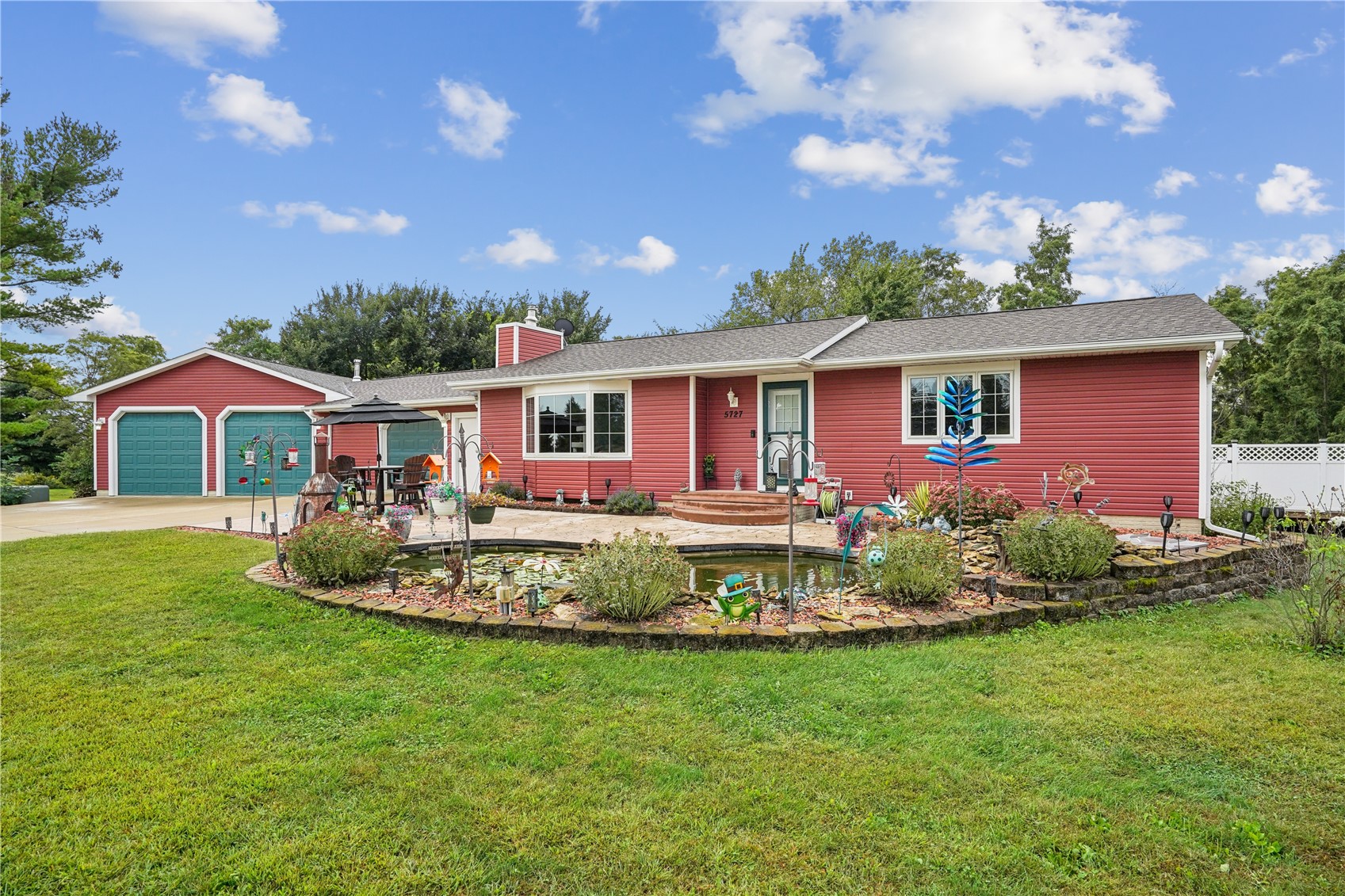 5727 26th Avenue Drive Vinton IA 52349