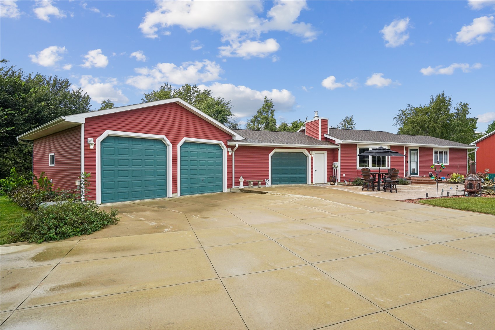 5727 26th Avenue Drive Vinton IA 52349