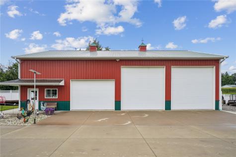5727 26th Avenue Drive Vinton IA 52349