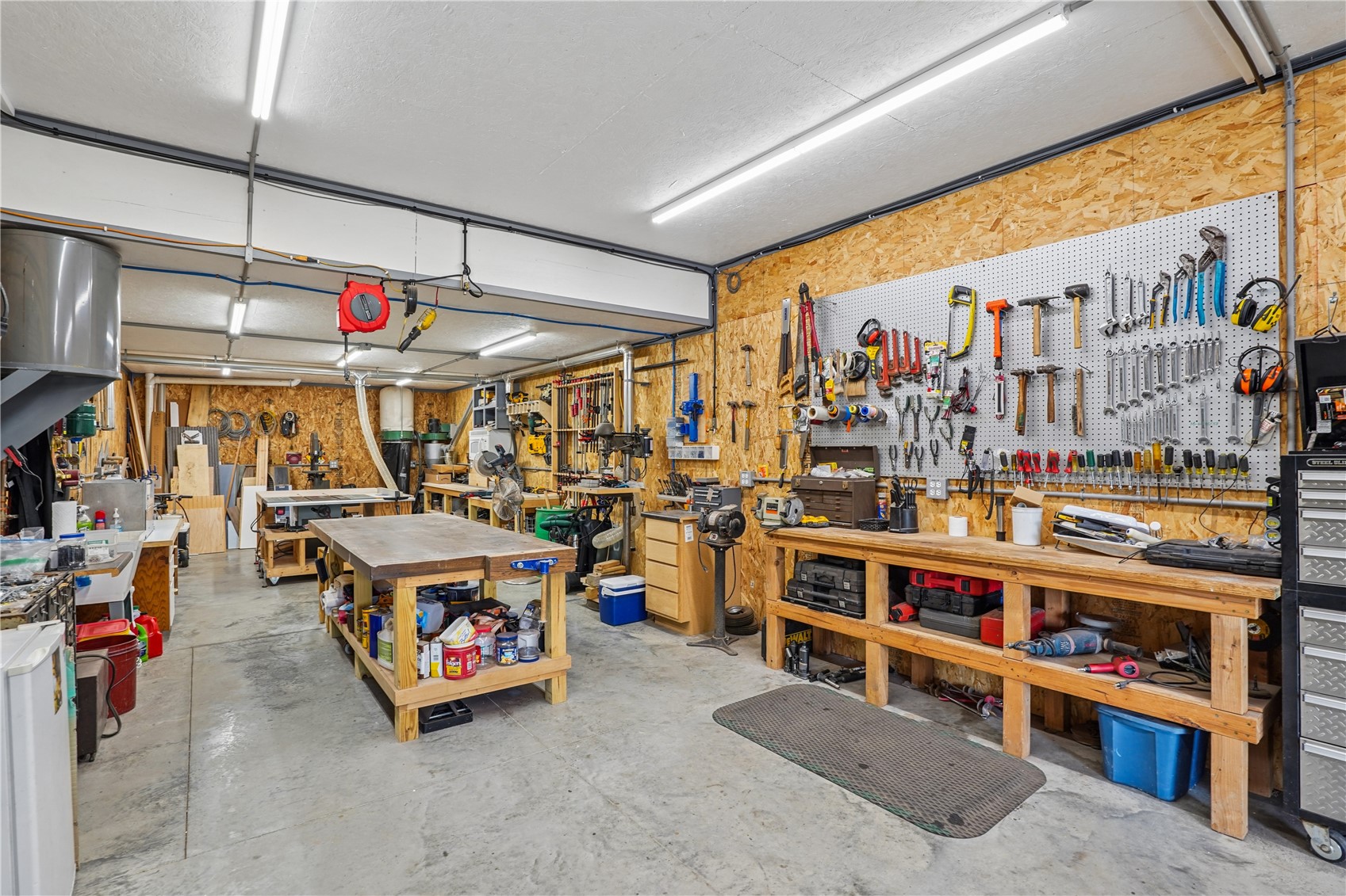5727 26th Avenue Drive Vinton IA 52349