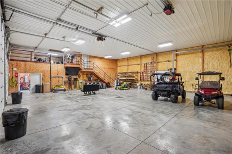 5727 26th Avenue Drive Vinton IA 52349
